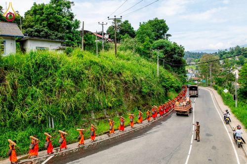 ภาพ No.226310:วันที่ 7-10 พฤษภาคม พ.ศ. 2568 โครงการเดินธรรมยาตรา สยาม-ลังกา ธรรมยาตรา ฉลองเทศกาลวิสาขบูชาแห่งชาติ ศรีลังกา บูชาธรรม 81 ปี หลวงพ่อธัมมชโย เมืองนูวราอิลิยา ประเทศศรีลังกา