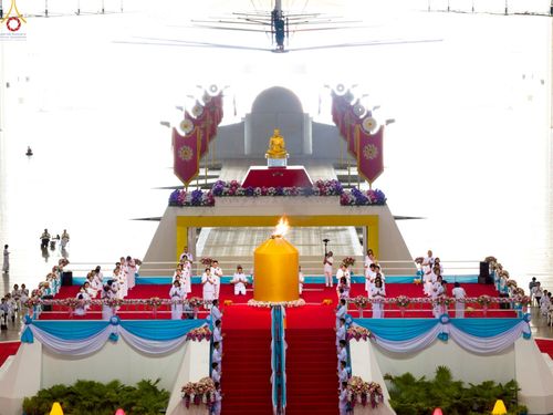 ภาพ No.234018:วันอาทิตย์ที่ 20 กรกฎาคม พ.ศ.2568 พิธีจุดเทียนใจ ไฟนิรันด์ อนันตชัย วัดพระธรรมกาย