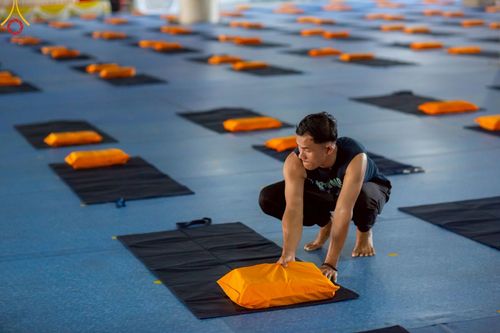 ภาพ No.218999:วันที่ 18-20 เมษายน พ.ศ. 2568 การเตรียมงานในลานธรรม , วิหารคด เพื่องานวันคุ้มครองโลก 22 เมษายน พศ. 2568