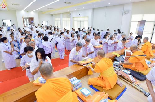 ภาพ No.250120:วันที่ 26-28 กันยายน พ.ศ. 2568 โครงการอบรมอุบาสกแก้ว อุบาสิกาแก้ว รุ่นที่ 3 ตัวแทนทอดกฐินสามัคคีทั่วไทย 30,000 วัด ณ ศูนย์ปฏิบัติธรรมจันทบุรี จ.จันทบุรี