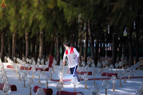 ภาพ No.296184:ภาพเบื้องหลังอาสาสมัครรวมใจ ชุดที่ 2 ในโครงการธรรมยาตรา กตัญญูบูชา มหาปูชนียาจารย์ พระมงคลเทพมุนี(สด จนฺทสโร) พระผู้ปราบมาร อนุสรณ์สถาน 7 แห่ง ปีที่ 14