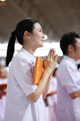 ภาพ No.318503:วันอาทิตย์ต้นเดือนที่ 5 เมษายน พ.ศ.2569 พิธีทอดผ้าป่าสมทบมหาสังฆทาน 40,000 กว่าวัดทั่วประเทศ ณ สภาธรรมกายสากล วัดพระธรรมกาย