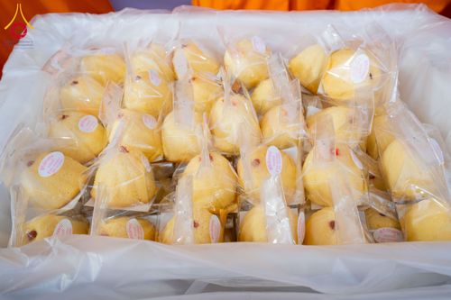 ภาพ No.295910:วันที่ 17 มกราคม พ.ศ. 2569 พิธีถวายภัตตาหารเป็นสังฆทาน แด่พระธรรมยาตรา ณ วัดโบสถ์บน ต.บางคูเวียง จ.นนทบุรี อนุสรณ์สถานลำดับที่ 4 สถานที่เกิดด้วยกายธรรม ในโครงการธรรมยาตรา กตัญญูบูชา มหาปูชนียาจารย์ พระมงคลเทพมุนี(สด จนฺทสโร) พระผู้ปราบมาร อนุสรณ์สถาน 7 แ