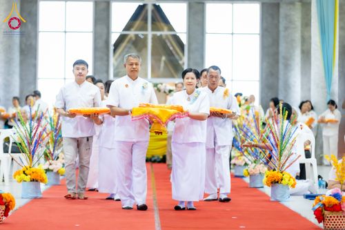 ภาพ No.315598:วันอาทิตย์ ที่ 22 มีนาคม พ.ศ. 2569 พิธีทอดผ้าป่าฉลองพระประธาน พิธีประดิษฐานพระบรมสารีริกธาตุในองค์พระประธาน พิธีจารึกชื่อบรรจุในแผ่นฌาน ณ ศูนย์ปฏิบัติธรรมสมุทรปราการ (บางบ่อ)