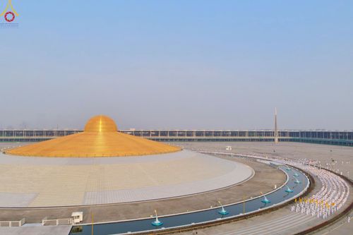 ภาพ No.79715:พิธีเวียนประทักษิณ ณ พระมหาธรรมกายเจดีย์ และพิธีวันทาเจดีย์ ในโครงการบรรพชาสามเณรฟื้นฟูพระพุทธศาสนาทั่วไทย วันเสาร์ที่ 8 เมษายน พ.ศ.2566