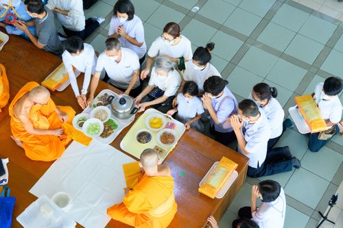 ภาพ No.79452:พิธีบุพเปตพลี ครั้งที่ 133 เพื่ออุทิศบุญกุศลแด่บรรพบุรุษผู้ล่วงลับ วันที่ 5 เมษายน พ.ศ. 2566 ณ วัดพระธรรมกาย