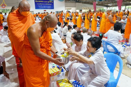 ภาพ No.82256:พิธีตักบาตรพระ 1,000 รูป ปีที่ 8 วันเสาร์ที่ 10 มิถุนายน 2566 ณ ธุดงคสถานล้านนา อ.สันทราย จ.เชียงใหม่