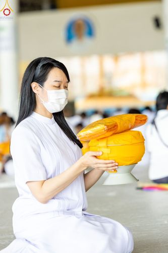 ภาพ No.79344:พิธีขอขมา มอบบาตรและผ้าไตร ในโครงการบรรพชาสามเณรฟื้นฟูพระพุทธศาสนาทั่วไทย โครงการอบรมยุวธรรมทายาท มัชฌิมธรรมทายาท และธรรมทายาทรุ่นอุดมศึกษา ณ สภาธรรมกายสากล วัดพระธรรมกาย วันเสาร์ที่ 1 เมษายน พ.ศ. 2566