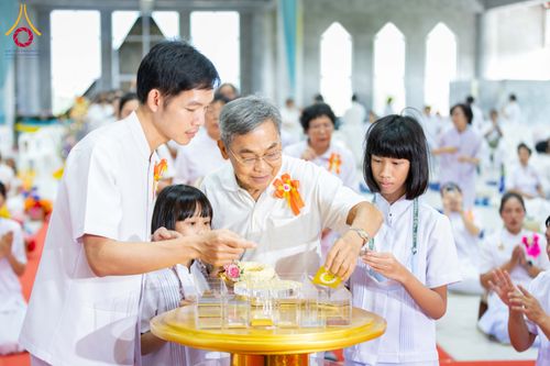 ภาพ No.315702:วันอาทิตย์ ที่ 22 มีนาคม พ.ศ. 2569 พิธีทอดผ้าป่าฉลองพระประธาน พิธีประดิษฐานพระบรมสารีริกธาตุในองค์พระประธาน พิธีจารึกชื่อบรรจุในแผ่นฌาน ณ ศูนย์ปฏิบัติธรรมสมุทรปราการ (บางบ่อ)