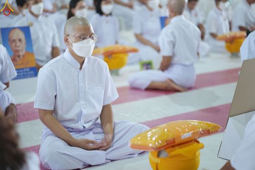 ภาพ No.84127:พิธีเวียนประทักษิณ พิธีวันทาเจดีย์ พิธีขอขมา และมอบผ้าไตร  ในโครงการบรรพชาอุปสมบทหมู่ธรรมทายาทรุ่นเข้าพรรษา และโครงการบรรพชาสามเณรโรงเรียนนานาชาติ รุ่นที่12 ในวันเสาร์ที่ 22 กรกฎาคม พ.ศ. 2566