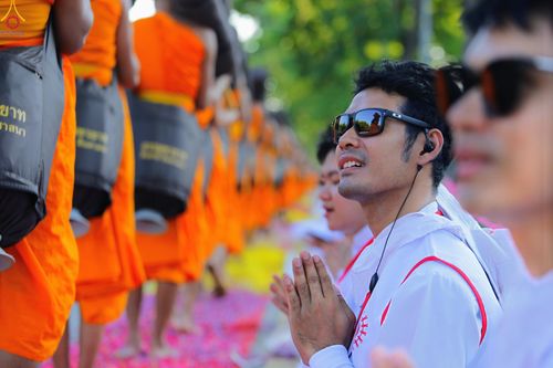 ภาพ No.296363:ภาพเบื้องหลังอาสาสมัครรวมใจ ชุดที่ 2 ในโครงการธรรมยาตรา กตัญญูบูชา มหาปูชนียาจารย์ พระมงคลเทพมุนี(สด จนฺทสโร) พระผู้ปราบมาร อนุสรณ์สถาน 7 แห่ง ปีที่ 14