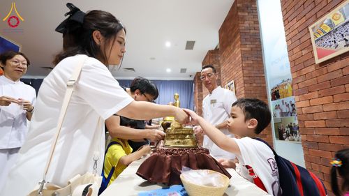 ภาพ No.332041:วันอาทิตย์ที่ 31 พฤษภาคม พ.ศ. 2569 วัดพระธรรมกายสิงคโปร์จุดประทีปแห่งศรัทธา ฉลองวิสาขบูชา ปี 2569 ยิ่งใหญ่ Dhammakaya Centre Singapore Illuminates the Lights of Faith in a Grand Vesak Day 2026 Celebration