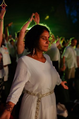 ภาพ No.156451:วัดพุทธบาหลีและวัดพระธรรมกาย จัดปฏิบัติธรรมนานาชาติ 1,151 คนจาก 78 ประเทศ ใน "วันสันติภาพสากล" ณ บาหลี อินโดนีเซีย วันเสาร์ที่ 21 กันยายน พ.ศ. 2567 เวลา 16.00-21.00 น. ณ พิพิธภัณฑ์ ARMA เมืองอูบุด จังหวัดบาหลี ประเทศอินโดนีเซีย