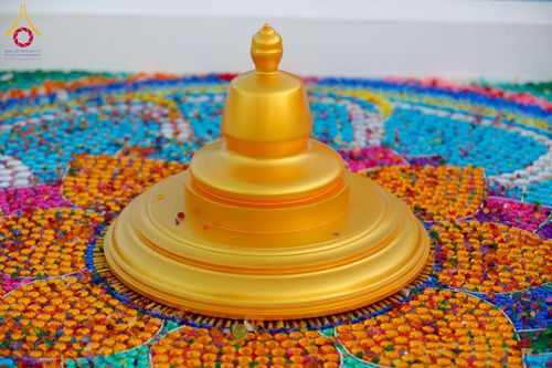 ภาพ No.275155:วันอาทิตย์ที่ 30 พฤศจิกายน พ.ศ. 2568 พิธีตอกเสาเข็ม "สร้างองค์พระเจดีย์เพื่อสร้างสันติภาพโลก" ต้นสุดท้าย ณ ศูนย์ปฏิบัติธรรมระยอง (บ้านช่องลม)