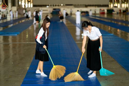 ภาพ No.167561:พิธีตักบาตรและพิธีบูชาข้าวพระ ในวันอาทิตย์ที่ 3 พฤศจิกายน พ.ศ. 2567 ณ วัดพระธรรมกาย