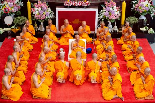 ภาพ No.223809:วันอาทิตย์ที่ 11 พฤษภาคม พ.ศ. 2568 พิธีอุปสมบทสามเณรเปรียญธรรมอุปสมบทอุทิศชีวิต 9 รูป อุบาสก 1 ท่าน ณ อุโบสถพระไตรปิฏกวัดพระธรรมกาย