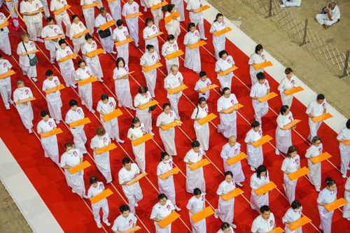 ภาพ No.134372:พิธีทอดผ้าป่าสมทบ มหาสังฆทาน 10,000 วัด ทั่วไทย วันอาทิตย์ต้นเดือนที่ 7 เมษายน พ.ศ.2567 ณ ห้องแก้วสารพัดนึก 1 สภาธรรมกายสากล  วัดพระธรรมกาย จ.ปทุมธานี