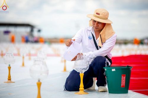 ภาพ No.211211:วันเสาร์ที่ 15 มีนาคม พ.ศ. 2568  การเตรียมงานของเจ้าหน้าที่ เพื่องานฉลองปทุมเจดีย์ ณ ศูนย์อบรมเยาวชนปัตตานี