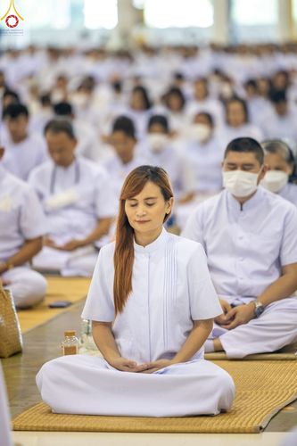 ภาพ No.89516:พิธีตักบาตร ข้าวสารอาหารแห้ง พิธีบูชาข้าวพระ และพิธีจุดเทียนใจ ไฟนิรันดร์  อนันตชัย ณ สภาธรรมกายสากล วัดพระธรรมกาย วันอาทิตย์ที่ 1 ตุลาคม พ.ศ. 2566