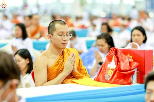 ภาพ No.236416:วันที่ 3 สิงหาคม พ.ศ. 2568 พิธีถวายมหาสังฆทานคณะสงฆ์ 2,000 กว่าวัดทั่วประเทศ ปีที่ 25 , พิธีถวายไทยธรรมคณะสงฆ์ 323 วัด 4 จังหวัดชายแดนภาคใต้ ณ วัดพระธรรมกาย