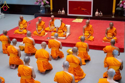 ภาพ No.256257:วันที่ 4 ตุลาคม พ.ศ. 2568 พิธีบรรพชาอุปสมบท  โครงการอุปสมบทหมู่บูชาธรรม 141 ปี  พระมงคลเทพมุนี (สด จนฺทสโร) ณ โบสถ์พระไตรปิฏก วัดพระธรรมกาย จ.ปทุมธานี