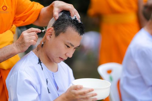ภาพ No.147496:พิธีตัดปอยผม ขอขมา มอบบาตร ผ้าไตร โครงการปฐมอุปสมบท สมโภชอุโบสถ บูชาธรรม 80 ปี หลวงพ่อธัมมชโย ณ วัดพระธรรมกายโทชิหงิ ประเทศญี่ปุ่น วันพฤหัสบดีที่ 8 สิงหาคม พ.ศ. 2567