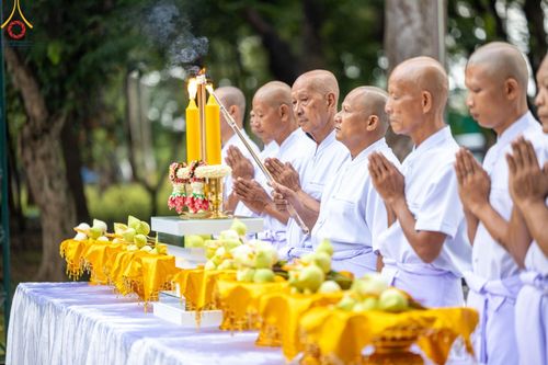 ภาพ No.156733:พิธีบรรพชาอุปสมบท ธรรมทายาท โครงการอุปสมบทหมู่บูชาธรรมครบรอบ 107 ปี วันครูผู้ค้นพบวิชชาธรรมกาย ณ โบสถ์พระไตรปิฏก วัดพระธรรมกาย วันเสาร์ที่ 14 กันยายน พ.ศ. 2567
