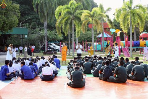 ภาพ No.236874:วันที่ 26-27 กรกฎาคม พ.ศ. 2568 ภาพการเตรียมงาน - เก็บงาน มหาสังฆทานครั้งยิ่งใหญ่ ตักบาตรพระ 1,000 รูป ทำบุญเมืองพัทลุง