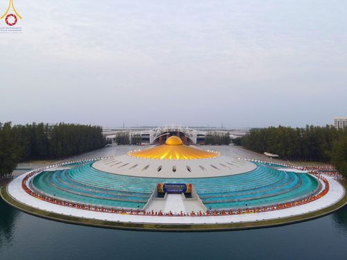 ภาพ No.120382:พิธีต้อนรับพระธรรมยาตรา ในโครงการธรรมยาตรา กตัญญูบูชา มหาปูชนียาจารย์ พระมงคลเทพมุนี(สด จนฺทสโร) พระผู้ปราบมาร อนุสรณ์สถาน 7 แห่ง ปีที่ 12 วันที่ 28 มกราคม พ.ศ. 2567 ณ วัดพระธรรมกาย จ.ปทุมธานี (ชุดที่ 2)