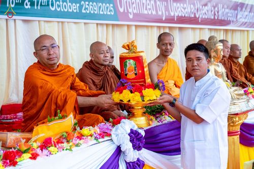 ภาพ No.257575:วันที่ 17 ตุลาคม พ.ศ. 2568 พิธีทอดกฐินสมทบวัดกัลยาณมิตรต่างประเทศ  บูชาธรรม 81 ปี หลวงพ่อธัมมชโย ณ ศูนย์ปฏิบัติธรรมไมตรีปูร์ เมืองคาร์การชารี ประเทศบังกลาเทศ 