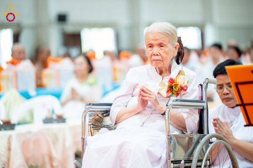 ภาพ No.238891:วันเสาร์ที่ 16 สิงหาคม พ.ศ. 2568 งานบุญประจำปี ครั้งที่ 20 พิธีทักษิณานุปทานแด่บรรพชน ตระกูลผ่องสวัสดิ์และหมู่ญาติที่ล่วงลับไปแล้ว ณ พระมหาเจดีย์ทัตตชีโว ศูนย์อบรมเยาวชนกาญจนบุรี