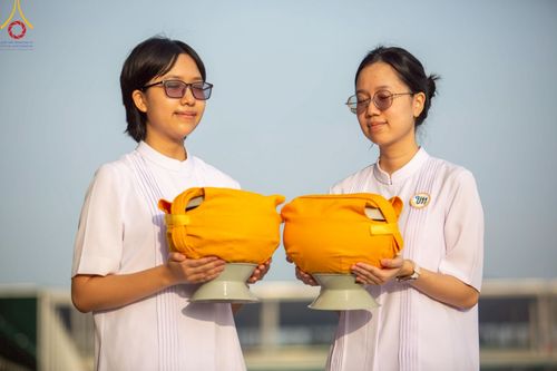 ภาพ No.217020:วันเสาร์ที่ 12 เมษายน พ.ศ. 2568 พิธีเวียนประทักษิณรอบพระมหาธรรมกายเจดีย์  พิธีวันทาเจดีย์ พิธีขอขมาและมอบผ้าไตร ในโครงการอุปสมบทหมู่ บูชาธรรมหลวงพ่อธัมมชโย, โครงการธรรมทายาท ระดับอุดมศึกษา รุ่นที่ 52 ,  โครงการบวชพระนานาชาติ AEC & WAB CEO รุ่นที่ 4 , ณ ว