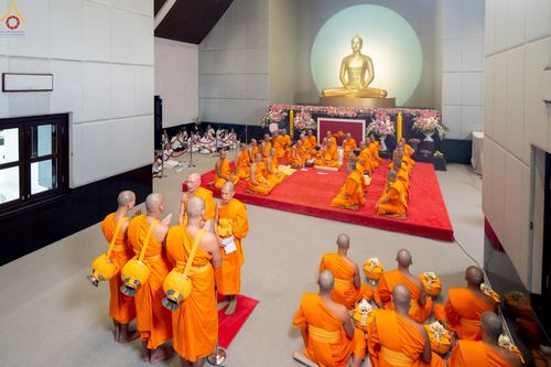 ภาพ No.227769:วันเสาร์ที่ 31 พฤษภาคม พ.ศ.2568 พิธีถวายผ้าไตรแด่สามเณรผู้เข้ารับการอุปสมบท , พิธีอุปสมบทสามเณรเตรียม DCI วัดพระธรรมกาย จ.ปทุมธานี