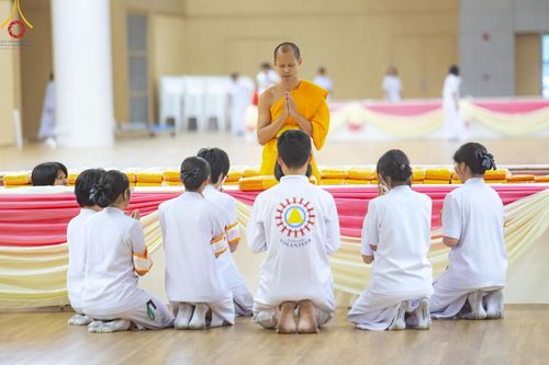 ภาพ No.212789:วันอาทิตย์ที่ 23 มีนาคม พ.ศ. 2568 พิธีร่วมบุญโครงการบรรพชาสามเณร 5,000 รูป ณ ห้องแก้วสารพัดนึก 2 วัดพระธรรมกาย