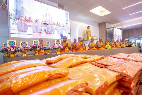 ภาพ No.128927:พิธีทอดผ้าป่าฉลองมหารัตนเจดีย์สิริปทุมสวรรค์ ณ ศูนย์ปฏิบัติธรรมภาคใต้ อ.บางกล่ำ จ.สงขลา วันที่ 10 มีนาคม พ.ศ. 2567