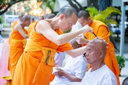 ภาพ No.216756:วันอาทิตย์ที่ 6 เมษายน พ.ศ. 2568 พิธีตัดปอยผม และปลงผมนาคธรรมทายาท โครงการบวชบูชาธรรม81ปี หลวงพ่อธัมมชโย โครงการ 1 และ 2 โครงการนานาชาติ AEC&WAB รุ่น CEO (ผู้บริหาร) รุ่นที่4 ณ หมู่บ้านบรรลุธรรม วัดพระธรรมกาย