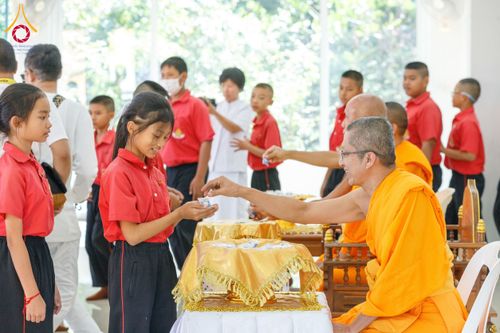 ภาพ No.192486:พิธีทอดผ้าป่าทำนุบำรุงศาสนสถาน ณ วัดศรีเมือง ต.ท่าทราย อ.เมืองสมุทรสาคร จ.สมุทรสาคร ในโครงการธรรมยาตรา กตัญญูบูชา มหาปูชนียาจารย์ พระมงคลเทพมุนี(สด จนฺทสโร) พระผู้ปราบมาร อนุสรณ์สถาน 7 แห่ง ปีที่ 13 วันที่ 9 มกราคม พ.ศ. 2568