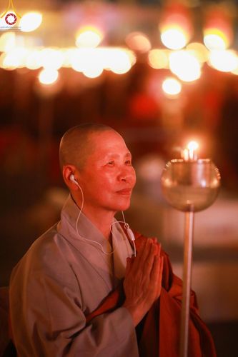 ภาพ No.125084:พิธีเวียนประทักษิณและจุดมาฆประทีป (ชุดที่ 2) ในวันมาฆบูชา เสาร์ที่ 24 กุมภาพันธ์ พ.ศ. 2567 ณ พระมหาธรรมกายเจดีย์ วัดพระธรรมกาย