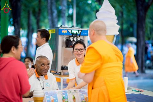 ภาพ No.233214:วันที่ 11 กรกฏาคม พ.ศ. 2568 พิธีอธิษฐานพรรษา ของคณะสงฆ์ ณ โบสถ์พระไตรปิฎก วัดพระธรรมกาย ต.คลองสาม อ.คลองหลวง จ.ปทุมธานี