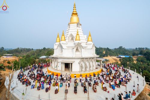 ภาพ No.127665:Photo Story ปฐมบรรพชาชาวพุทธมาร์มา Episode 2/5 วันที่ 6-7 กุมภาพันธ์ พ.ศ. 2567  โครงการบรรพชาครั้งประวัติศาสตร์ แห่งเทือกเขาจิตตะกอง  ครั้งแรกของชาวพุทธมาร์มา บังกลาเทศ บูชาธรรม 80 ปีหลวงพ่อธัมมชโย ณ วัดธัมจักร อรัญกุฏิ เมืองรัมการ์ คาร์กาชารี บังกลาเทศ