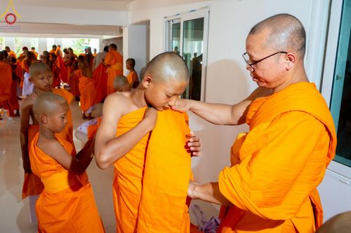 ภาพ No.63071:Photo Story  มหัศจรรย์วัดดงดินแดง Episode 2 โครงการบรรพชาอุปสมบทหมู่ ฟื้นฟูพระพุทธศาสนาทั่วไทย ณ วัดดงดินแดง อ.อมก๋อย จ.เชียงใหม่ วันที่ 3 เมษายน พ.ศ. 2567