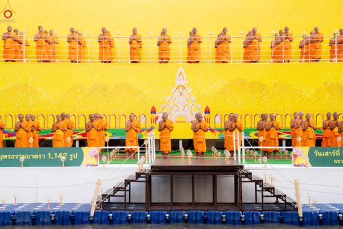 ภาพ No.302957:วันที่ 24 มกราคม พ.ศ. 2569 พิธีจุดประทีปธรรมถวายเป็นพุทธบูชา  และบูชาธรรมมหาปูชนียาจารย์  ณ อาคารธรรมยาตรา กตัญญูบูชามหาปูชนียาจารย์  ตรงข้ามวัดปากน้ำภาษีเจริญ จ.กรุงเทพมหานคร ในโครงการธรรมยาตรา กตัญญูบูชา มหาปูชนียาจารย์ พระมงคลเทพมุนี(สด จนฺทสโร) พระผู