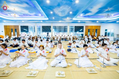 ภาพ No.295553:วันที่ 16 มกราคม พ.ศ. 2569 พิธีถวายภัตตาหารเป็นสังฆทาน แด่พระธรรมยาตรา ณ วัดโบสถ์บน ต.บางคูเวียง จ.นนทบุรี อนุสรณ์สถานลำดับที่ 4 สถานที่เกิดด้วยกายธรรม ในโครงการธรรมยาตรา กตัญญูบูชา มหาปูชนียาจารย์ พระมงคลเทพมุนี(สด จนฺทสโร) พระผู้ปราบมาร อนุสรณ์สถาน 7 แ