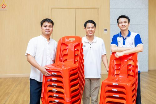 ภาพ No.322788:วันที่ 15-18 เมษายน พ.ศ.2569 การเเตรียมโต๊ะฉัน , เตรียมจุดพักค้าง , เรียงเก้าอี้ , เรียงกล่องไทยธรรม  เพื่องานถวายมหาสังฆทาน 40,000 กว่าวัดทั่วประเทศ วันคุ้มครองโลก 22 เมษายน พ.ศ.2569 วัดพระธรรมกาย