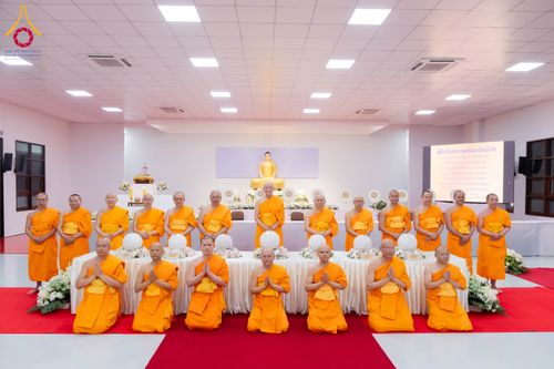 ภาพ No.294298:วันอาทิตย์ที่ 14 ธันวาคม พ.ศ.2568 พิธีเจริญพระพุทธมนต์สมโภชดวงแก้วลูกนิมิตเอก และดวงแก้วนิมิตปฏิบัติธรรม อัญเชิญประดิษฐาน  ณ วัดพระธรรมกายในประเทศสหรัฐอเมริกาและประเทศเยอรมนี 7 แห่ง ณ อาคารปลูกศรัทธา 2 วัดพระธรรมกาย