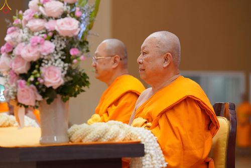 ภาพ No.343346:วันที่ 16 สิงหาคม พ.ศ.2569 พิธีมุทิตาสักการะพระราชาคณะ ณ ห้องแก้วสารพัดนึก 2 วัดพระธรรมกาย