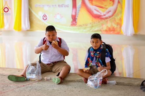 ภาพ No.285572:วันที่ 11 ธันวาคม พ.ศ. 2568  รวมพลังเด็กดี V-Star ผู้นำฟื้นฟูศีลธรรมโลก ประจำปี 2568 จังหวัดแพร่  ณ ธุดงคสถานแพร่ อำเภอวังชิ้น จังหวัดแพร่