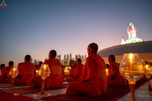 ภาพ No.292132:วันที่ 10 มกราคม พ.ศ. 2569 พิธีจุดประทีปถวายเป็นพุทธบูชา และบูชาธรรมมหาปูชนียาจารย์  ณ อนุสรณ์สถานคลองบางนางแท่น อ.สามพราน จ.นครปฐม ในโครงการธรรมยาตรา กตัญญูบูชา มหาปูชนียาจารย์ พระมงคลเทพมุนี(สด จนฺทสโร) พระผู้ปราบมาร อนุสรณ์สถาน 7 แห่ง ปีที่ 14