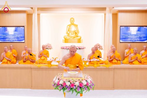 ภาพ No.319147:วันที่ 29 มีนาคม พ.ศ.2569 พิธีอัญเชิญรูปหล่อพระมงคลเทพมุนี (สด จนฺทสโร) ประดิษฐาน ณ ห้องปฏิบัติธรรม “มงคลรัตนโชติ”  วัดพระธรรมกายชิคาโก ประเทศสหรัฐอเมริกา