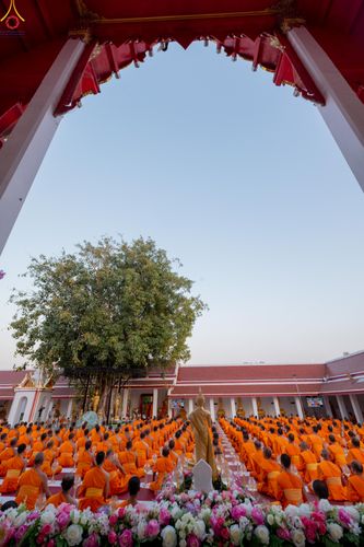 ภาพ No.293947:วันที่ 14 มกราคม พ.ศ. 2569 พิธีจุดประทีปถวายเป็นพุทธบูชา และบูชาธรรมมหาปูชนียาจารย์  ณ วัดสองพี่น้อง ต.ต้นตาล อ.สองพี่น้อง จ.สุพรรณบุรี ในโครงการธรรมยาตรา กตัญญูบูชา มหาปูชนียาจารย์ พระมงคลเทพมุนี(สด จนฺทสโร) พระผู้ปราบมาร อนุสรณ์สถาน 7 แห่ง ปีที่ 14